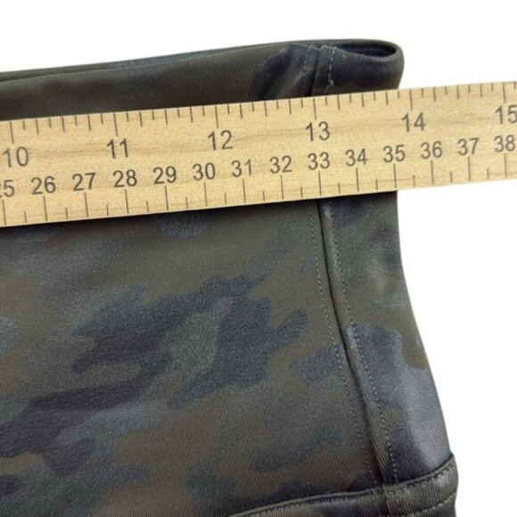 Spanx Leggings Camo Print Women's Size L - Picture 6 of 8